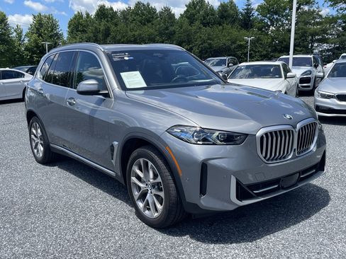 Certified 2026 BMW X5 xDrive40i AWD/4WD image 3
