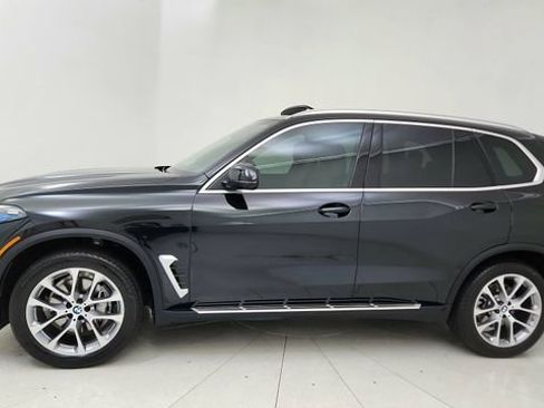 Used 2026 BMW X5 sDrive40i image 3