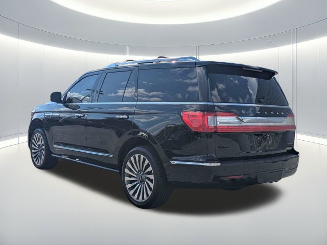 Used 2018 Lincoln Navigator Reserve w/ Technology Package AWD/4WD image 4