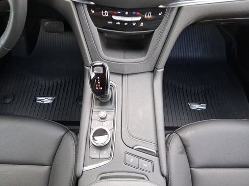 Used 2025 Cadillac XT5 Luxury w/ LPO, Floor Liner Package image 12