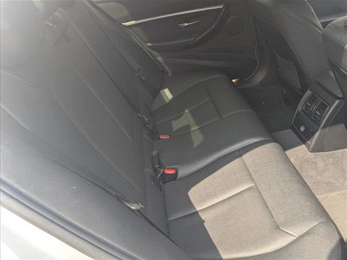 Used 2018 BMW 330i Sedan w/ Convenience Package image 18