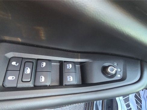 Used 2024 Jeep Grand Cherokee L Laredo w/ Luxury Tech Group I image 23