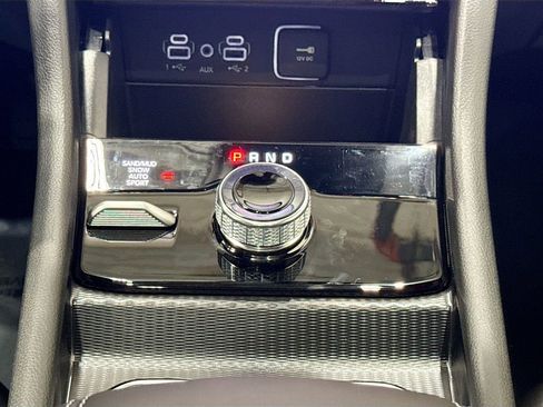 New 2025 Jeep Grand Cherokee Limited w/ Black Appearance Package image 27