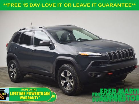 Used 2016 Jeep Cherokee Trailhawk image 1