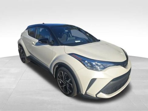 Used 2020 Toyota C-HR XLE image 14