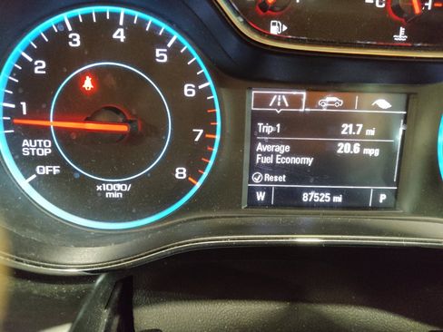 Used 2017 Chevrolet Cruze LS FWD image 23