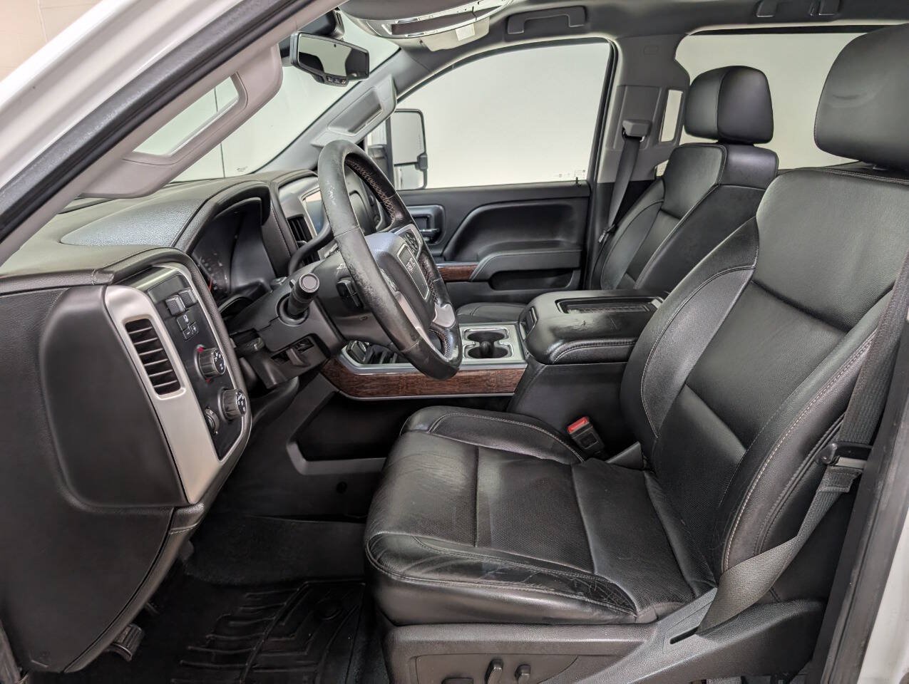 Used 2016 GMC Sierra 2500 SLT w/ Driver Alert Package AWD/4WD image 6