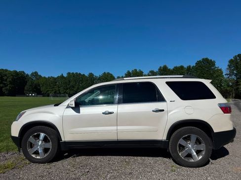 Used 2012 GMC Acadia SLT FWD image 2