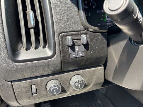 Used 2021 Chevrolet Colorado ZR2 w/ Colorado ZR2 Bison Edition AWD/4WD image 13