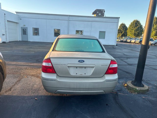 Used 2005 Ford Five Hundred Limited FWD image 6