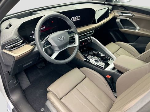 Used 2025 Audi Q5 Premium Plus w/ Premium Plus image 10
