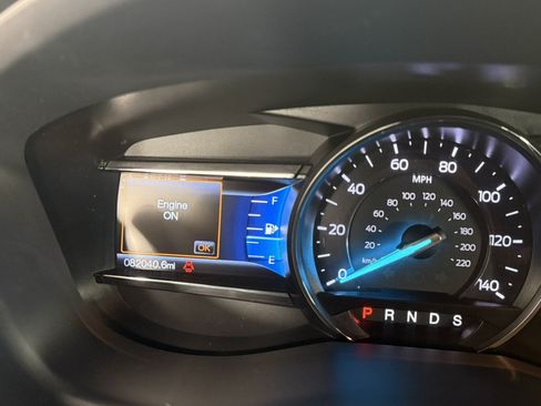 Used 2017 Ford Explorer XLT w/ Equipment Group 202A AWD/4WD image 19
