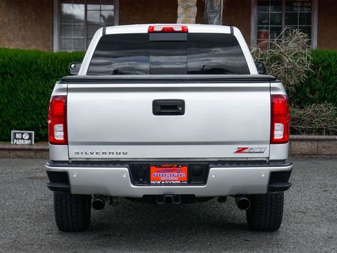 Used 2017 Chevrolet Silverado 1500 LTZ Z71 w/ LTZ Plus Package AWD/4WD image 6