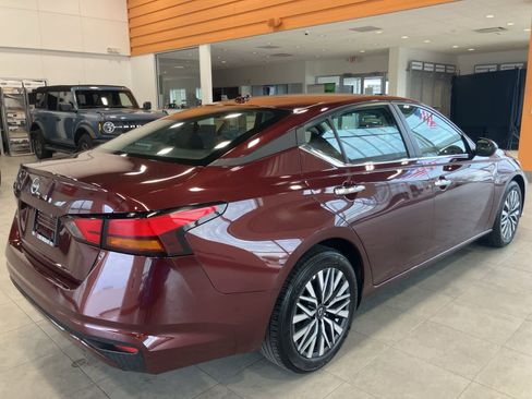 Used 2025 Nissan Altima 2.5 SV image 5