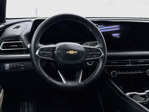Used 2026 Chevrolet Traverse LT w/ Driver Confidence Package FWD image 18