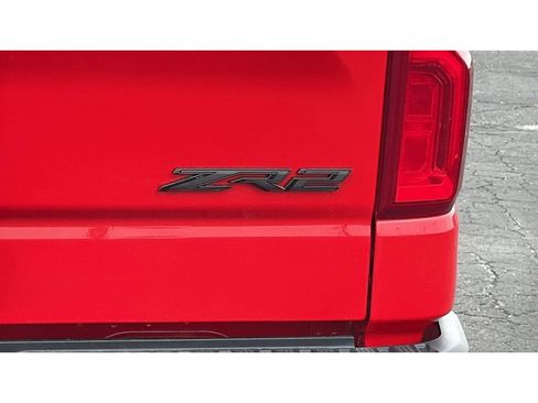 Used 2025 Chevrolet Silverado 1500 ZR2 w/ Technology Package AWD/4WD image 7