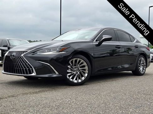 Used 2025 Lexus ES 300h Ultra Luxury w/ Accessory Package (Z1) FWD image 22