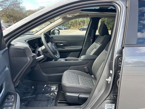 New 2026 Nissan Kicks SV w/ SV Premium Package FWD image 16