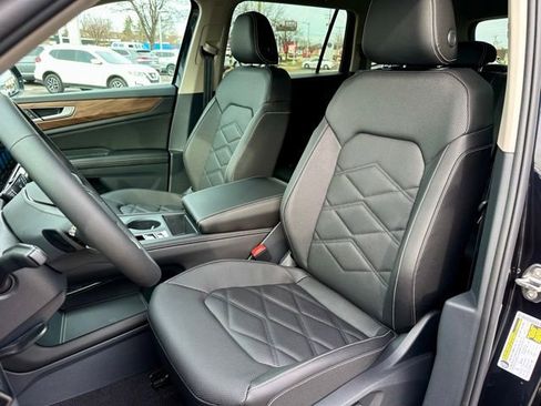 New 2026 Volkswagen Atlas SE image 13