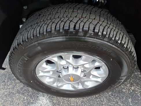 New 2026 Chevrolet Silverado 2500 LT w/ Convenience Package AWD/4WD image 8