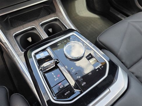 Certified 2023 BMW 740i image 25