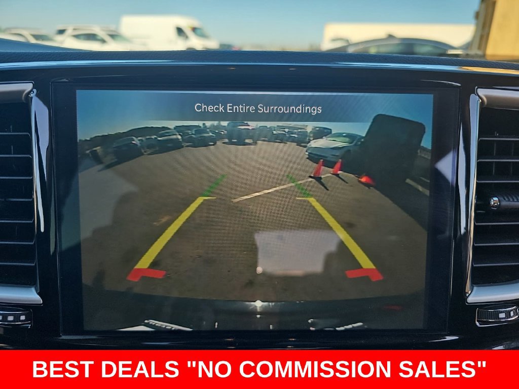 Used 2024 Chrysler Pacifica Touring-L FWD image 24