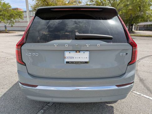 New 2026 Volvo XC90 B5 Core image 5