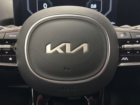 Used 2025 Kia Sorento SX Prestige AWD/4WD image 16