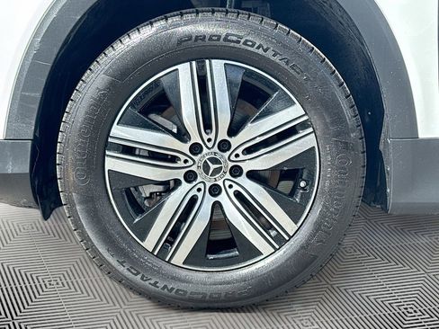 Used 2023 Mercedes-Benz EQB 300 4MATIC image 34