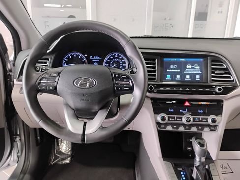 Used 2020 Hyundai Elantra Limited FWD image 64