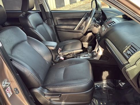 Used 2015 Subaru Forester 2.5i Limited AWD/4WD image 19