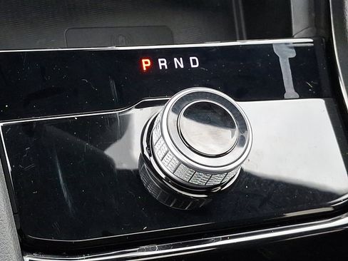 Used 2023 Jeep Grand Cherokee L Laredo image 16