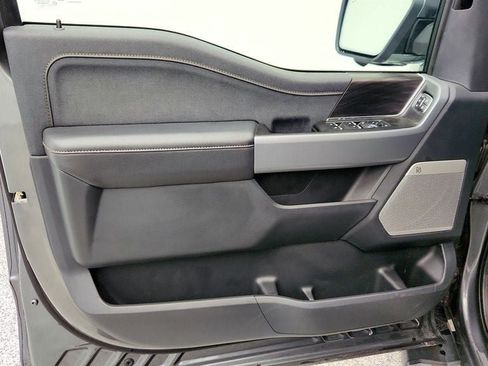 Used 2025 Ford F150 Lariat AWD/4WD image 10