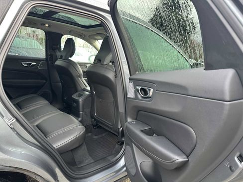 Certified 2021 Volvo XC60 T8 Inscription w/ Advanced Package image 13