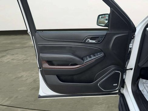 Used 2017 GMC Yukon SLE w/ SLE Value Package image 11