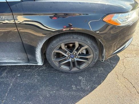 Used 2018 Ford Fusion SE w/ Equipment Group 201A FWD image 20