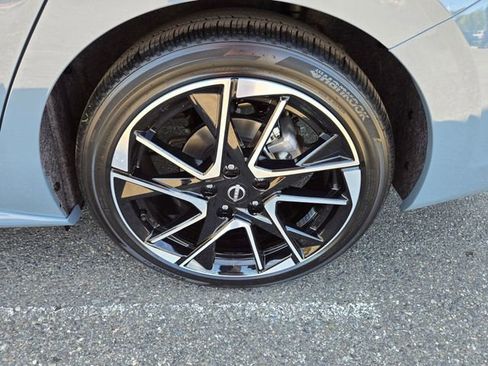 New 2025 Nissan Sentra SR w/ SR Premium Package image 11