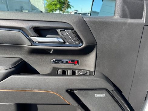 New 2026 GMC Sierra 1500 AT4 w/ AT4 Premium Package AWD/4WD image 13