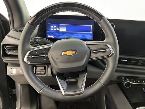 Certified 2026 Chevrolet Silverado EV LT AWD/4WD image 22