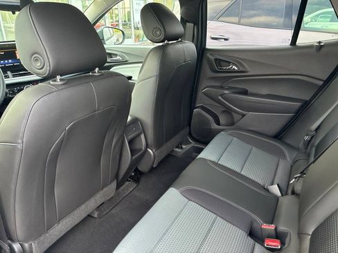 New 2026 Chevrolet Trax LT w/ LT Convenience Package FWD image 22