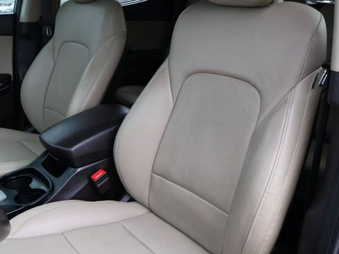 Used 2018 Hyundai Santa Fe Sport w/ 2.4L Tech Package 04 FWD image 14