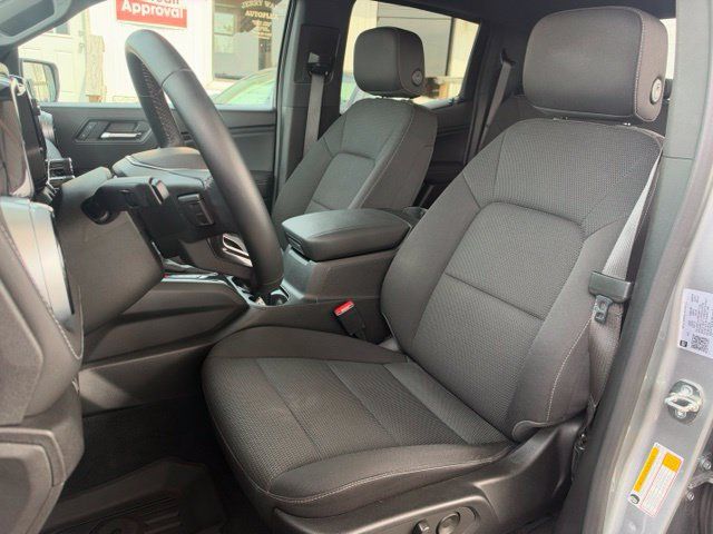 Used 2023 Chevrolet Colorado LT w/ LT Convenience Package II AWD/4WD image 21