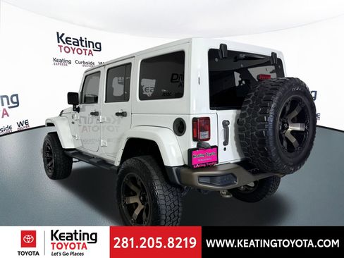 Used 2016 Jeep Wrangler Unlimited Sahara image 6