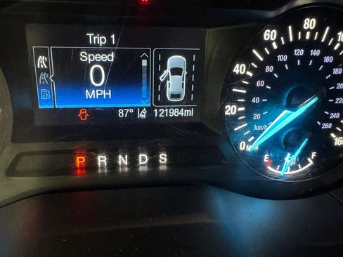 Used 2019 Ford Edge SE image 12