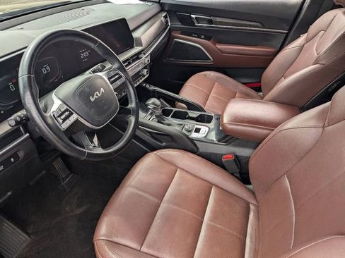 Used 2024 Kia Telluride EX w/ EX Captain's Chair Package FWD image 21