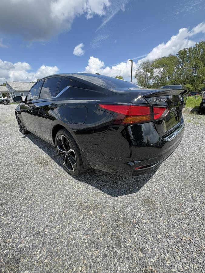 Used 2023 Nissan Altima 2.5 SR AWD/4WD image 3