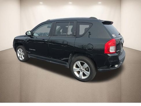 Used 2013 Jeep Compass Latitude w/ Sun/Sound Group image 8