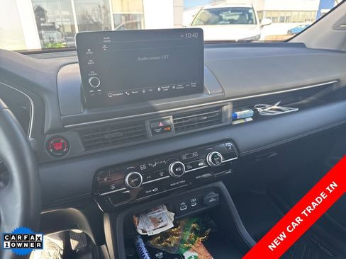 Used 2025 Honda Pilot Touring image 9