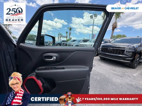 Used 2022 Jeep Renegade Trailhawk w/ Trailer Tow Group AWD/4WD image 29