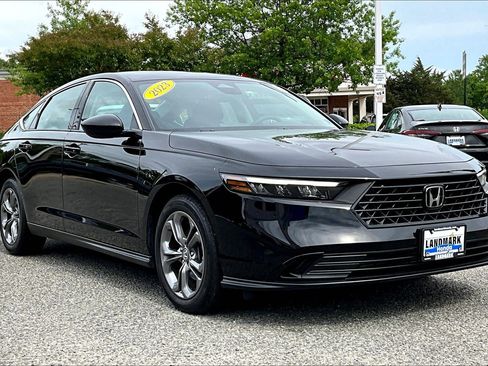 Certified 2023 Honda Accord EX image 11